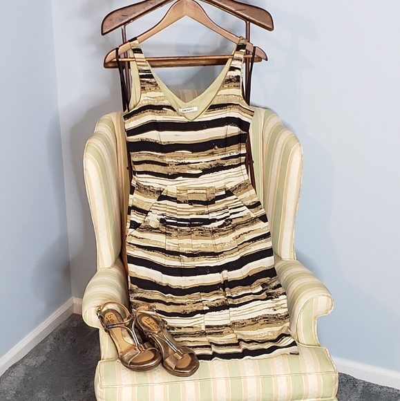 Viscose V-neck Structural Side Pockets Sleeveless Dress DKNYC - Picture 12 of 13